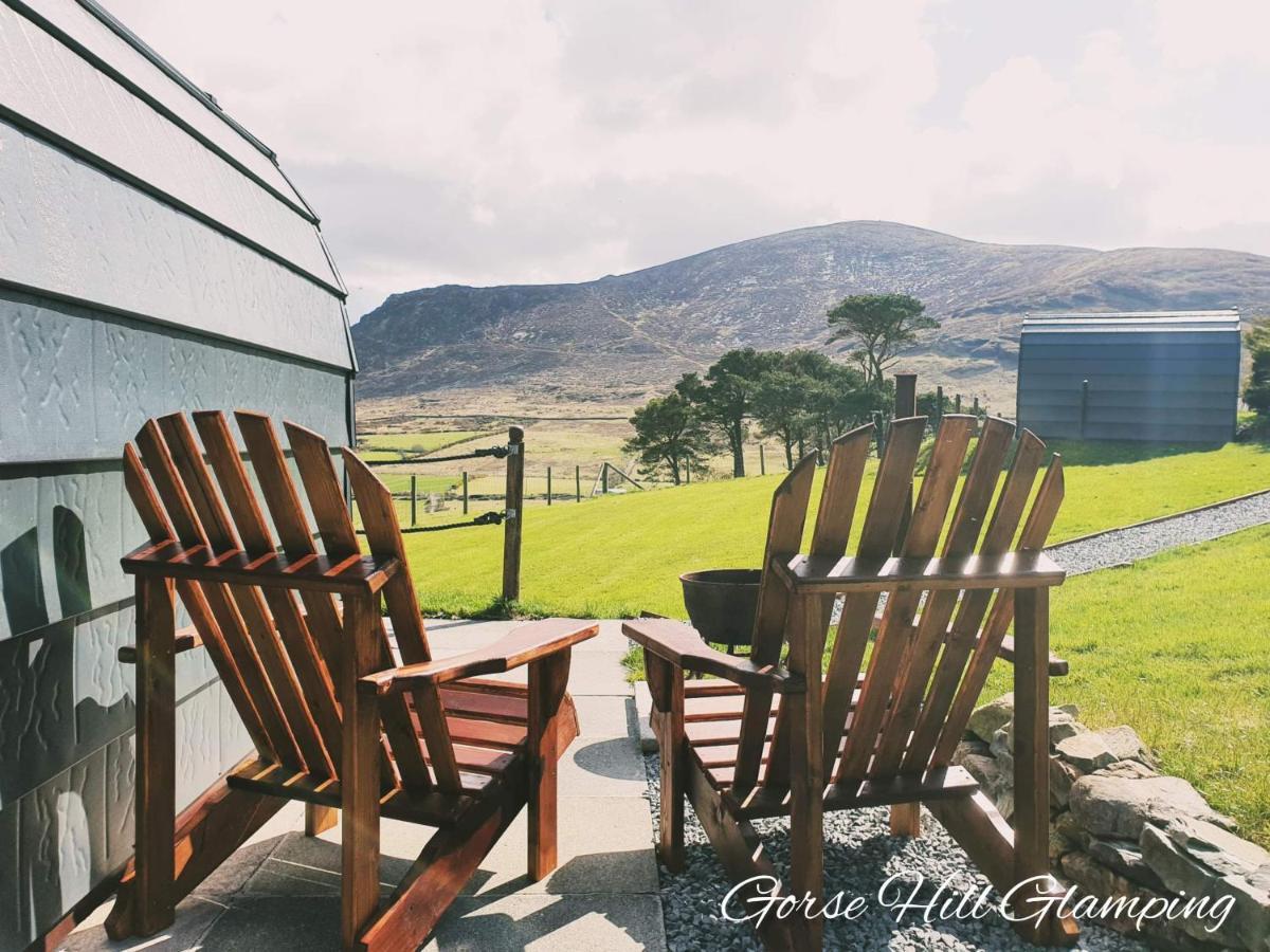 Gorse Hill Glamping Hotel Нюкасъл Екстериор снимка