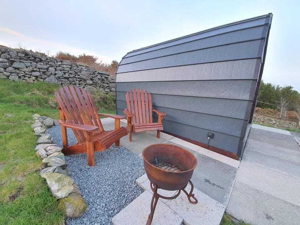 Gorse Hill Glamping Hotel Нюкасъл Екстериор снимка
