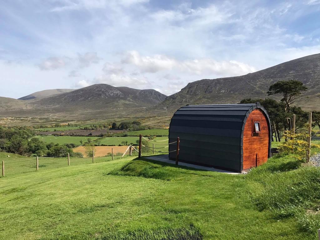 Gorse Hill Glamping Hotel Нюкасъл Екстериор снимка