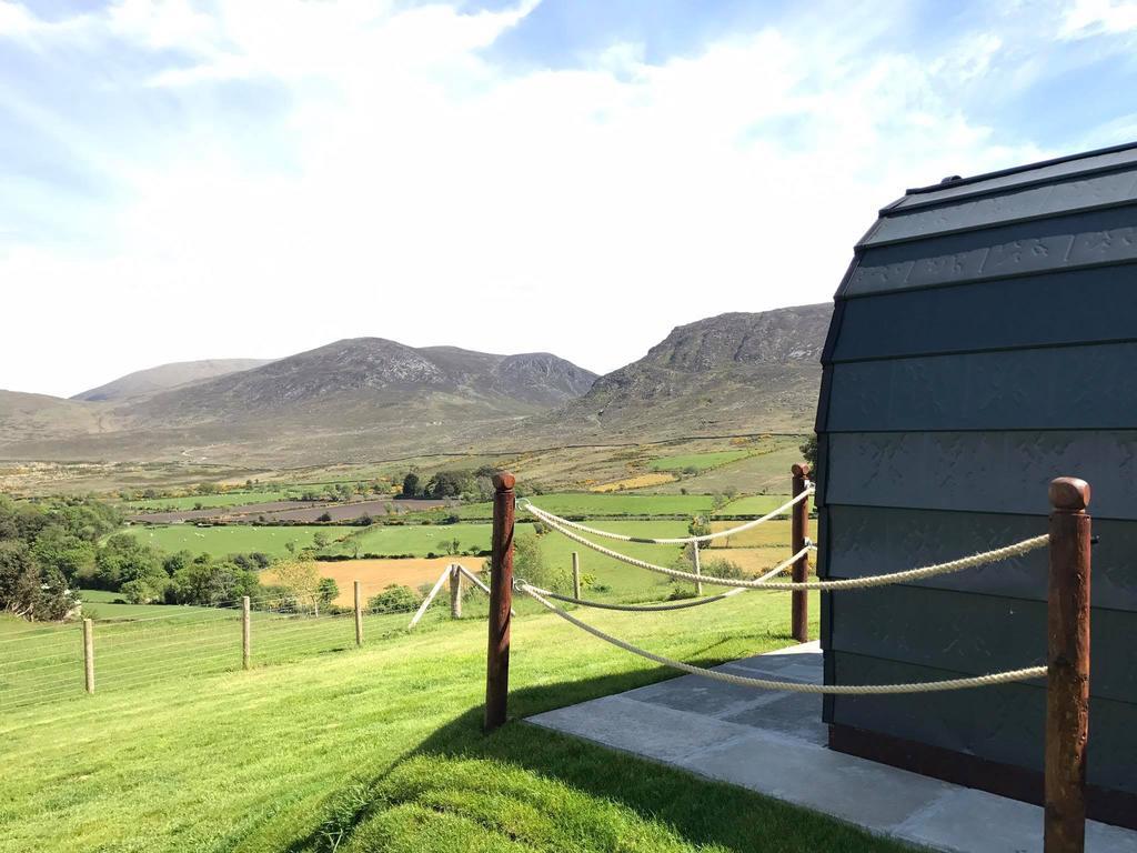 Gorse Hill Glamping Hotel Нюкасъл Екстериор снимка